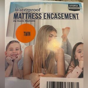 Utopia Bedding Waterproof Mattress Encasement - Twin